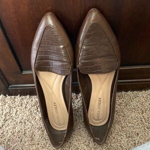 Laura Ashley brown pointed toe flats, 8